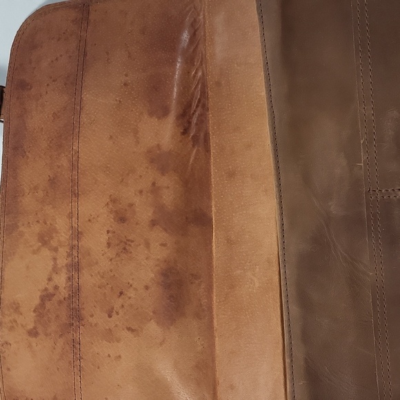 Classic Leather Messenger Bag 16x12 - Picture 4 of 9